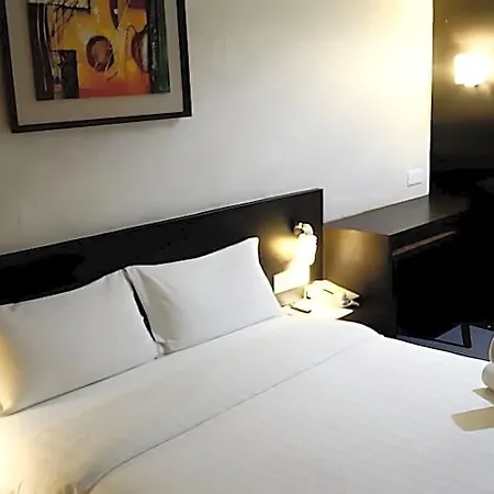 906 Hotel Kota Laksamana-3
